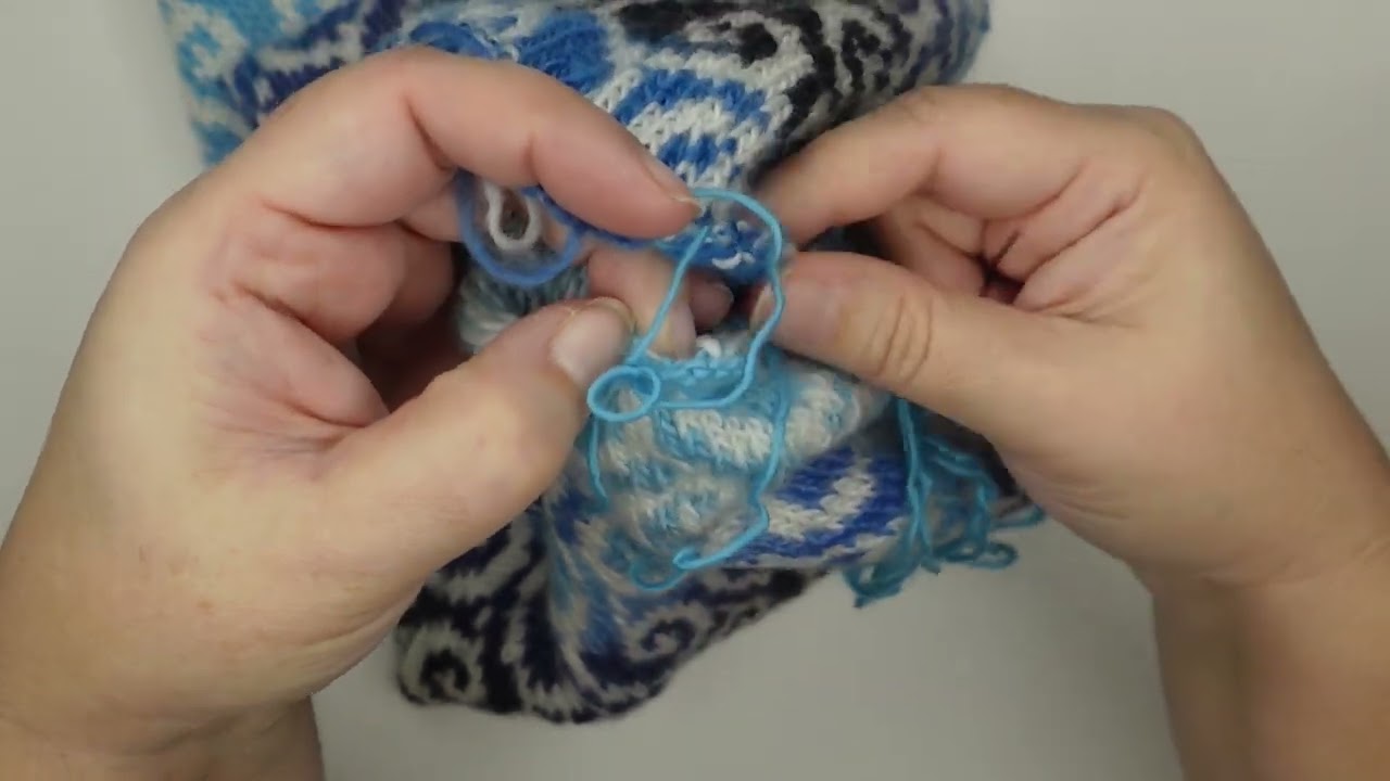Sewing cast on and bind off edges together (Ocean Cowl)