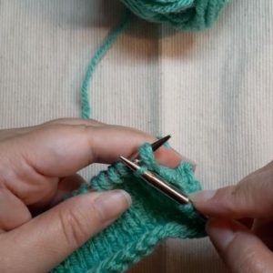 How to Decrease in Knitting (6 Basic Techniques for Every Knitter ...