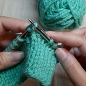 How to Decrease in Knitting (6 Basic Techniques for Every Knitter ...