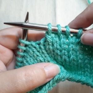 How to Decrease in Knitting (6 Basic Techniques for Every Knitter ...