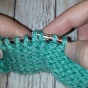 How to Decrease on a Purl Row in Knitting – TONIA KNITS